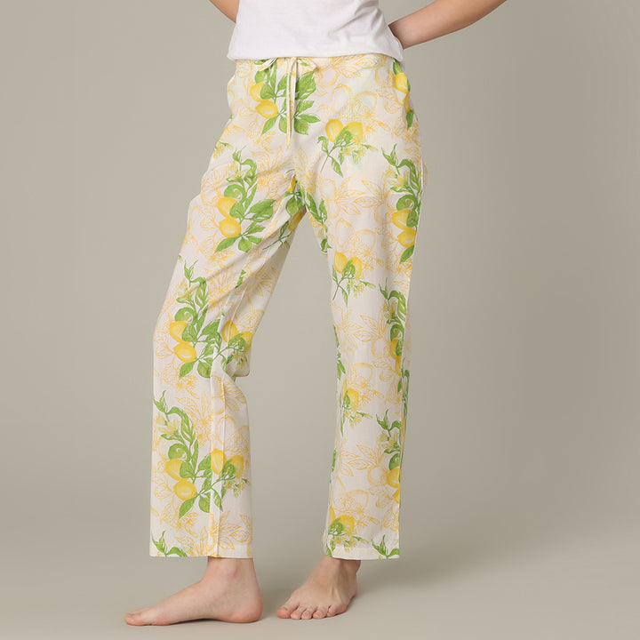 Sorrento White  Pant in a bag