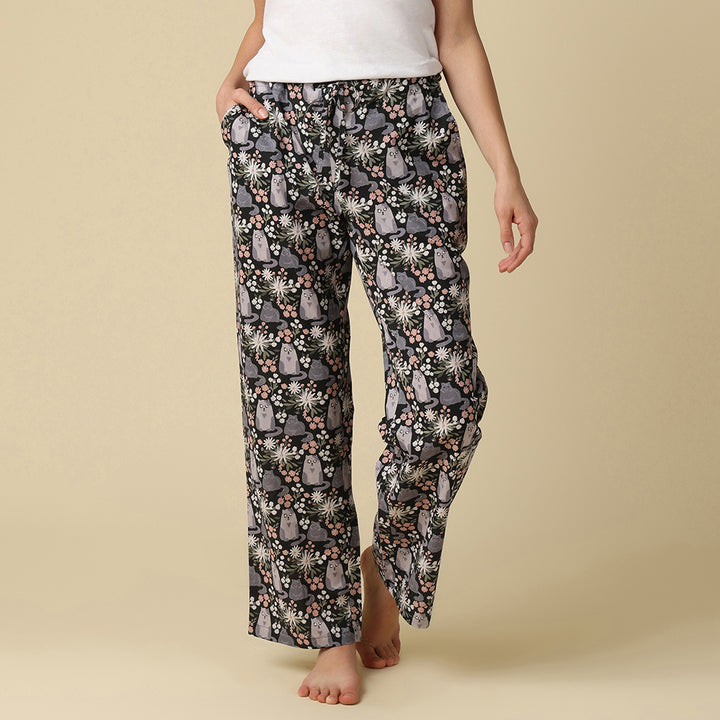 Pantalon pour chaton dans un sac 