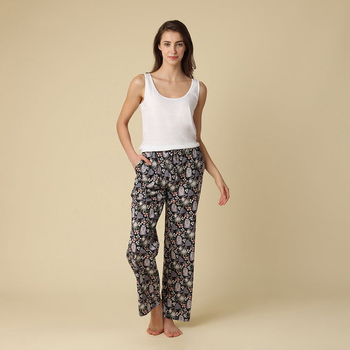 Pantalon pour chaton dans un sac 