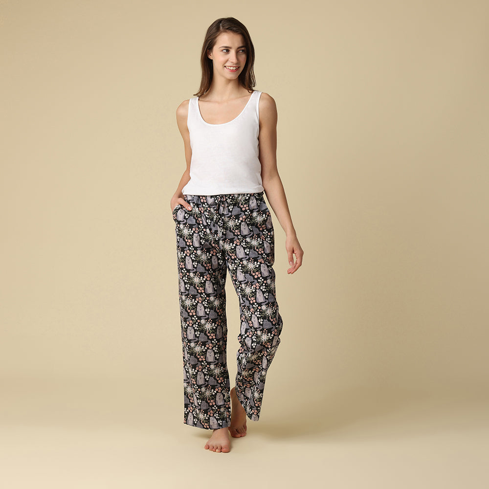 Pantalon pour chaton dans un sac 