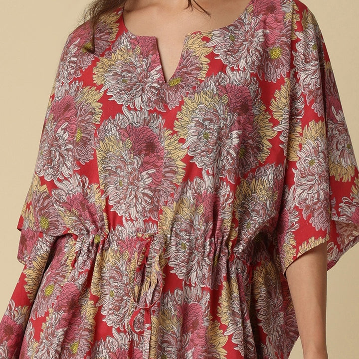 Akari Kaftan