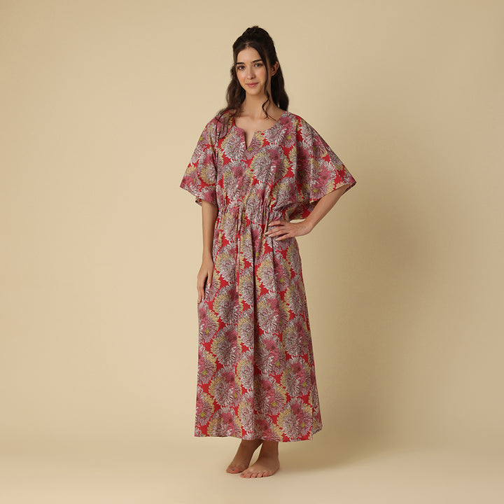 Akari Kaftan